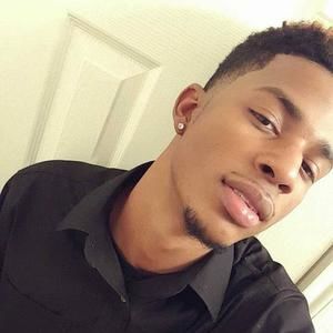 Meet your Posher, Elijah